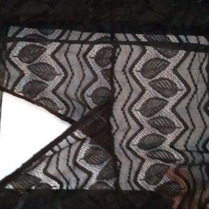 black lace top 23 to 25 chest